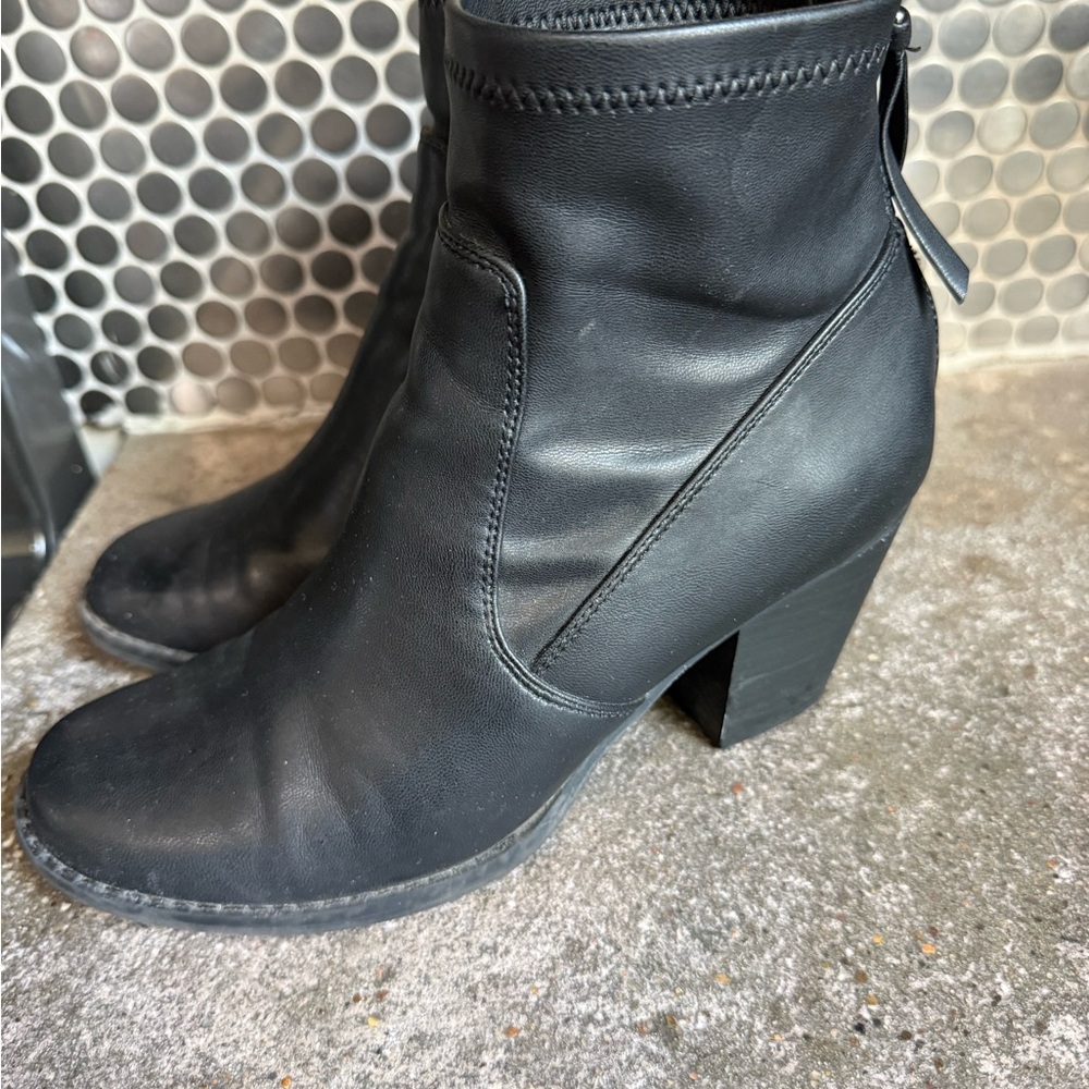Sleek Black Ankle Boots - Picture 3 of 5